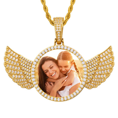 Personalized Photo Necklace: A Unique Token of Love and Cherished Memories